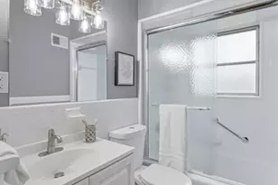 8605 Mayflower Ct, University City, MO 63132 - Photo 13