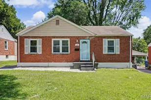 15 St James Ct, Florissant, MO 63031 - Photo 1