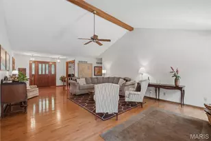 7811 Grantwood Oaks Ct, Saint Louis, MO 63123 - Photo 9
