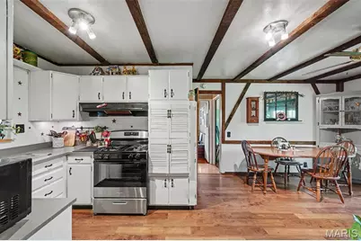 160 Humes Lane, Florissant, MO 63031 - Photo 7