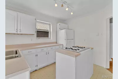 6300 Potomac Street, Saint Louis, MO 63139 - Photo 9