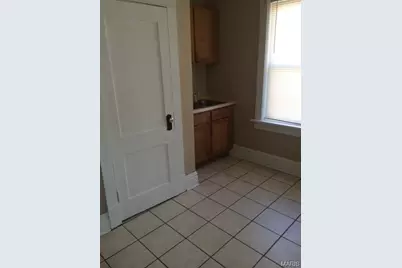 5930 Wanda Avenue, Saint Louis, MO 63116 - Photo 9