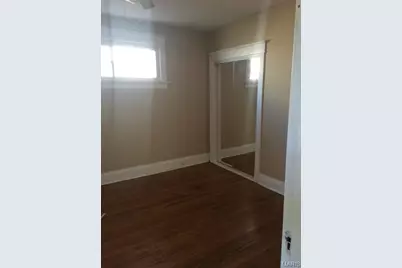 5930 Wanda Avenue, Saint Louis, MO 63116 - Photo 5