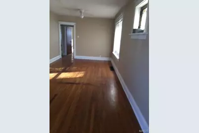 5930 Wanda Avenue, Saint Louis, MO 63116 - Photo 3