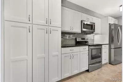 200 S Brentwood Boulevard S #14C, Clayton, MO 63105 - Photo 15