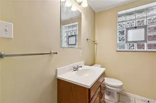 4916 Berthold Ave, Saint Louis, MO 63110 - Photo 21