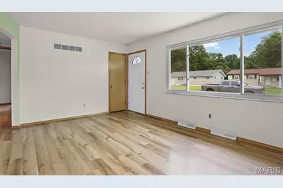 1865 Violet Drive, Florissant, MO 63031 - Photo 7