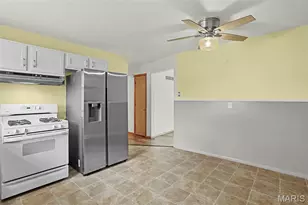 1865 Violet Dr, Florissant, MO 63031 - Photo 11