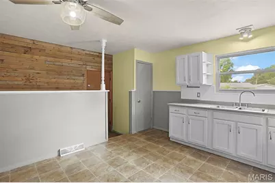 1865 Violet Drive, Florissant, MO 63031 - Photo 9