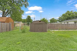 1865 Violet Dr, Florissant, MO 63031 - Photo 39