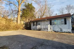 2350 Chambers Rd, Saint Louis, MO 63136 - Photo 31