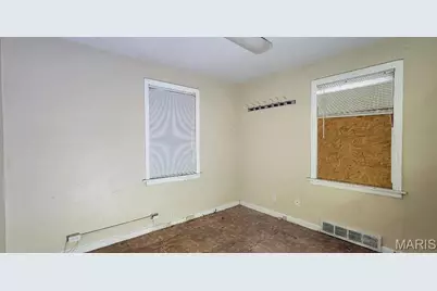 2350 Chambers Road, Saint Louis, MO 63136 - Photo 15