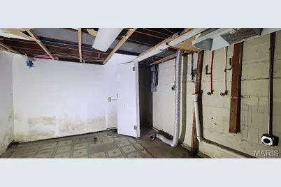 2350 Chambers Road, Saint Louis, MO 63136 - Photo 21