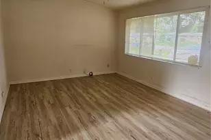 1950 Thunderbird Ave, Florissant, MO 63033 - Photo 5