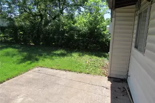 1950 Thunderbird Ave, Florissant, MO 63033 - Photo 13