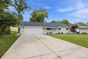 501 Prince Charles Dr, O'Fallon, MO 63366 - Photo 3