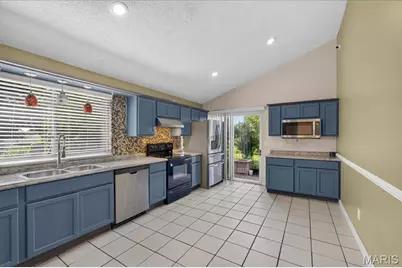 2634 Blue Heron Drive, Florissant, MO 63031 - Photo 13