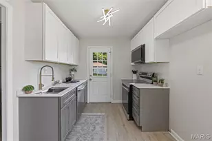 7857 Wanda Ave, Saint Louis, MO 63123 - Photo 13