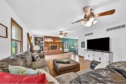 70 Hartley Lane, Elsberry, MO 63343 - Photo 11