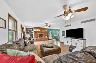 70 Hartley Ln, Elsberry, MO 63343 - Photo 15