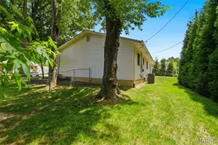 1843 Redcoat Dr, Maryland Heights, MO 63043 - Photo 23