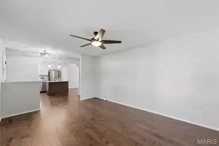 1843 Redcoat Dr, Maryland Heights, MO 63043 - Photo 3
