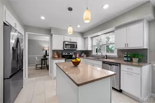 12326 Woodline Dr, Saint Louis, MO 63141 - Photo 13