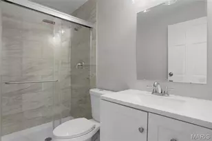 636 Walnut Ridge Dr, Ballwin, MO 63021 - Photo 23