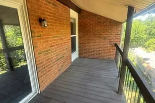 1943 Greenpoint Dr, Kirkwood, MO 63122 - Photo 19
