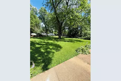 544 Thurston Avenue, Ferguson, MO 63134 - Photo 21