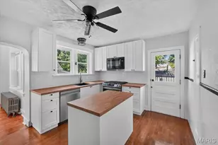 3057 Delavan Dr, Bel-Nor, MO 63121 - Photo 9