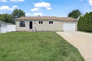 12089 Sunnycrest Pl, Maryland Heights, MO 63043 - Photo 1