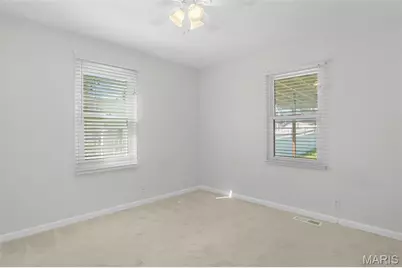 12089 Sunnycrest Place, Maryland Heights, MO 63043 - Photo 15
