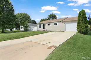 12089 Sunnycrest Pl, Maryland Heights, MO 63043 - Photo 3