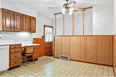 6138 Emerald Avenue, Ferguson, MO 63135 - Photo 9
