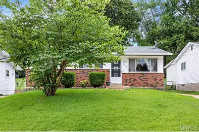 6138 Emerald Avenue, Ferguson, MO 63135 - Photo 1
