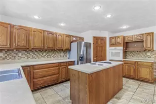532 Loretta Ct, Farmington, MO 63640 - Photo 9