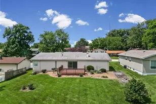 21 Newberry Dr, Saint Peters, MO 63376 - Photo 11