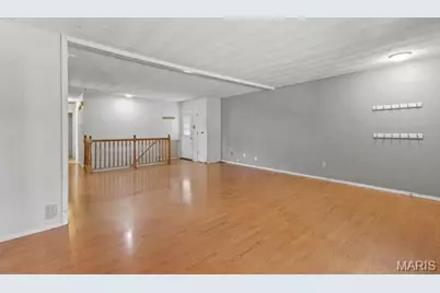 9823 Wil Bes Drive, Saint Louis, MO 63123 - Photo 7