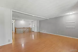 9823 Wilbes Dr, Saint Louis, MO 63123 - Photo 7