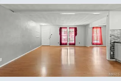 9823 Wil Bes Drive, Saint Louis, MO 63123 - Photo 5