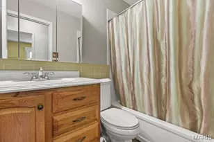 9823 Wilbes Dr, Saint Louis, MO 63123 - Photo 19