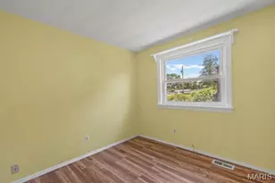9823 Wilbes Dr, Saint Louis, MO 63123 - Photo 21