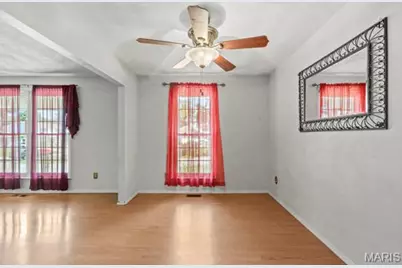 9823 Wil Bes Drive, Saint Louis, MO 63123 - Photo 11