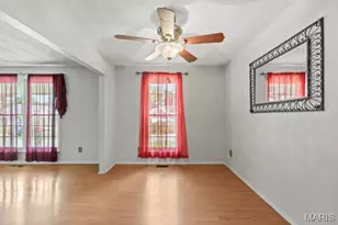 9823 Wilbes Dr, Saint Louis, MO 63123 - Photo 11
