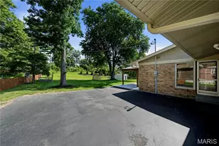 14483 Eddington Dr, Chesterfield, MO 63017 - Photo 37