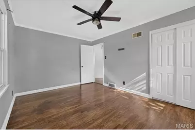 7017 Foxcroft Drive, Saint Louis, MO 63123 - Photo 15