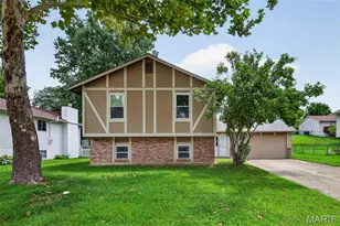 1719 Foxglove Dr, Saint Charles, MO 63303 - Photo 3