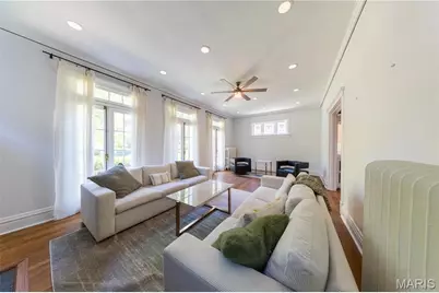 7118 Pershing Avenue, Saint Louis, MO 63130 - Photo 9