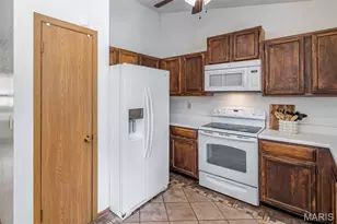 7712 Meadow View Cir, Union, MO 63084 - Photo 11